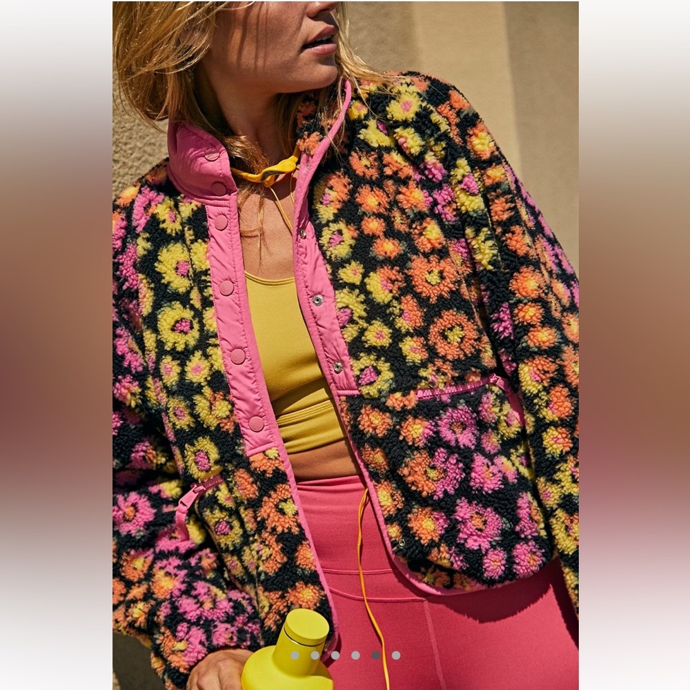 Free people movement rocky ridge hit the slopes Fleece jacket Pink daisy floral